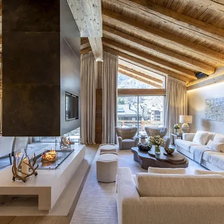 Heights: Luxury Living Above The Clouds 公寓 阿罗萨