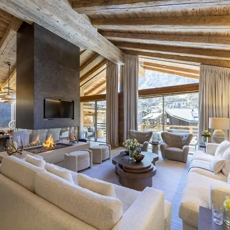 Heights: Luxury Living Above The Clouds 公寓