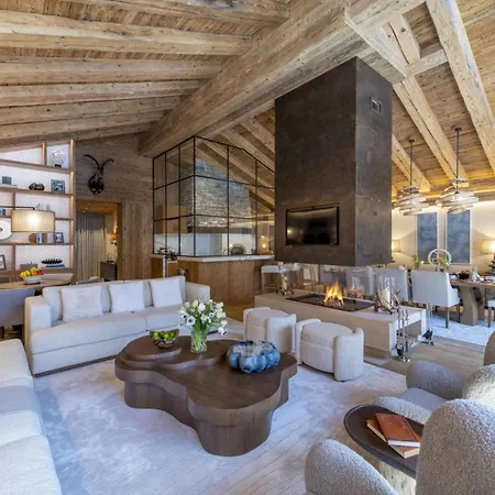 Heights: Luxury Living Above The Clouds Apartment *